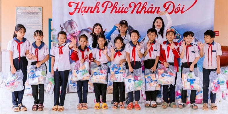 Hoàn cảnh khó khăn của các em học sinh tại trường tiểu học Phan Chu Trinh